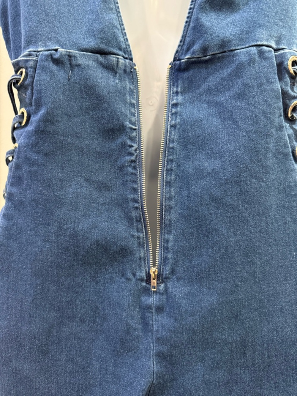 C’EST TOI Denim Laced Sides V-Neck Stretch Jumpsuit Size XL - Picture 3 of 14
